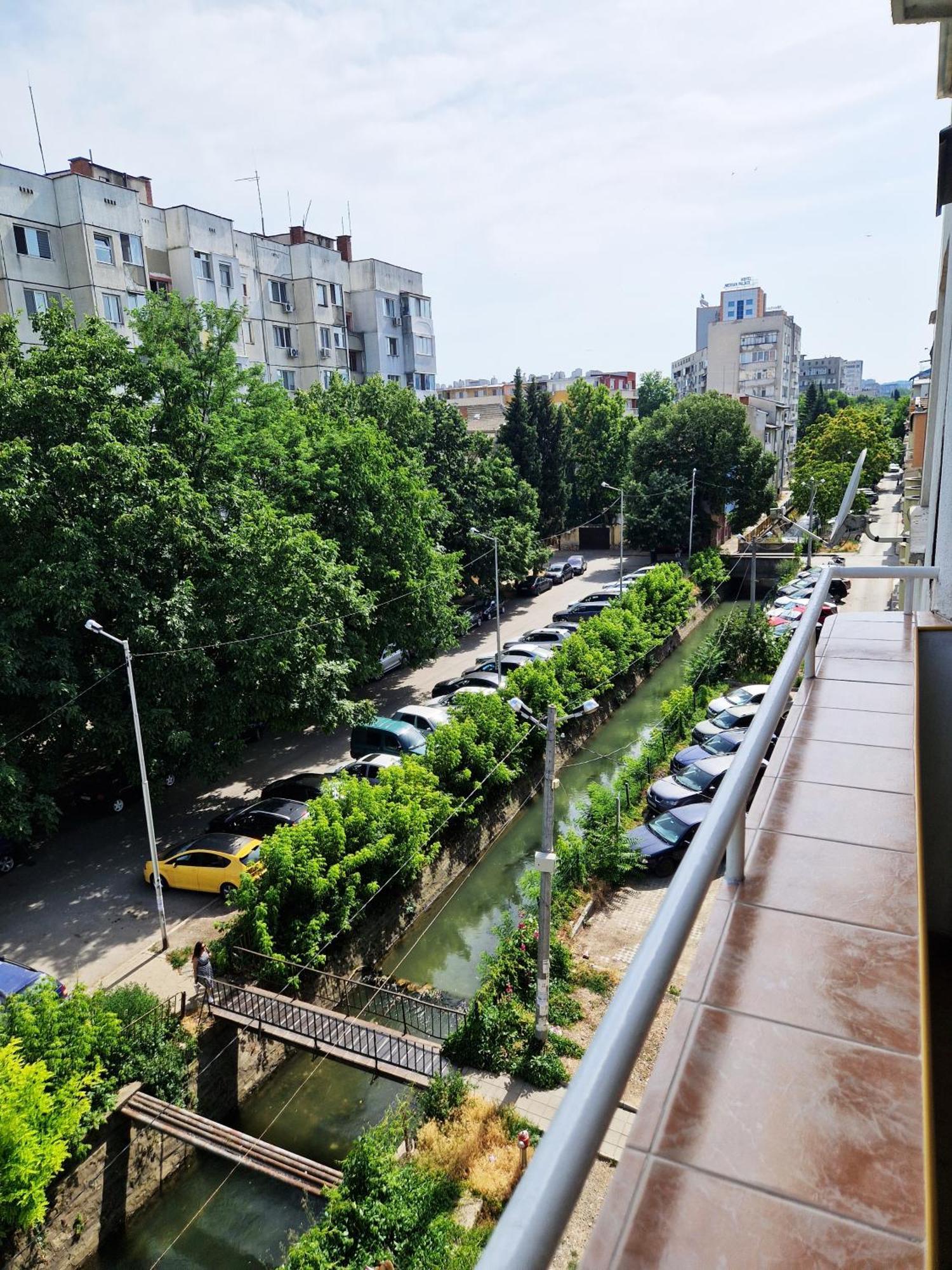 Central Apartment - Spacious Designer Property In Stara Zagora Exterior foto